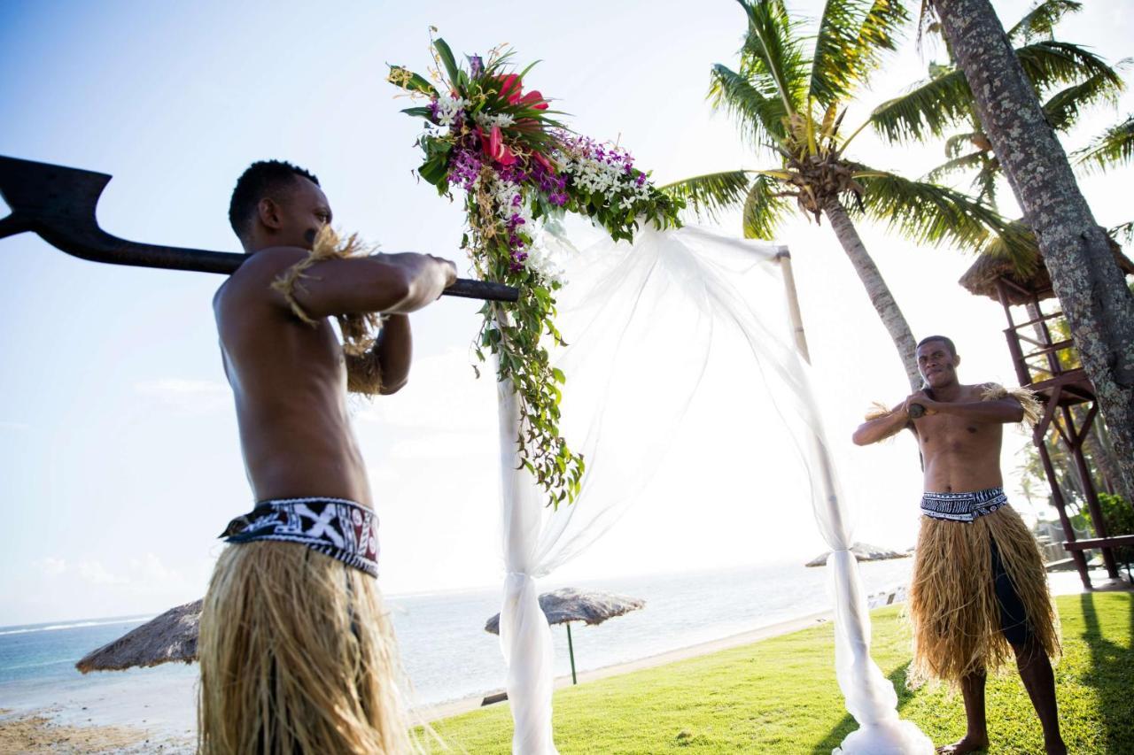 Outrigger Fiji Beach Resort Korotogo Bagian luar foto A Samoan wedding
