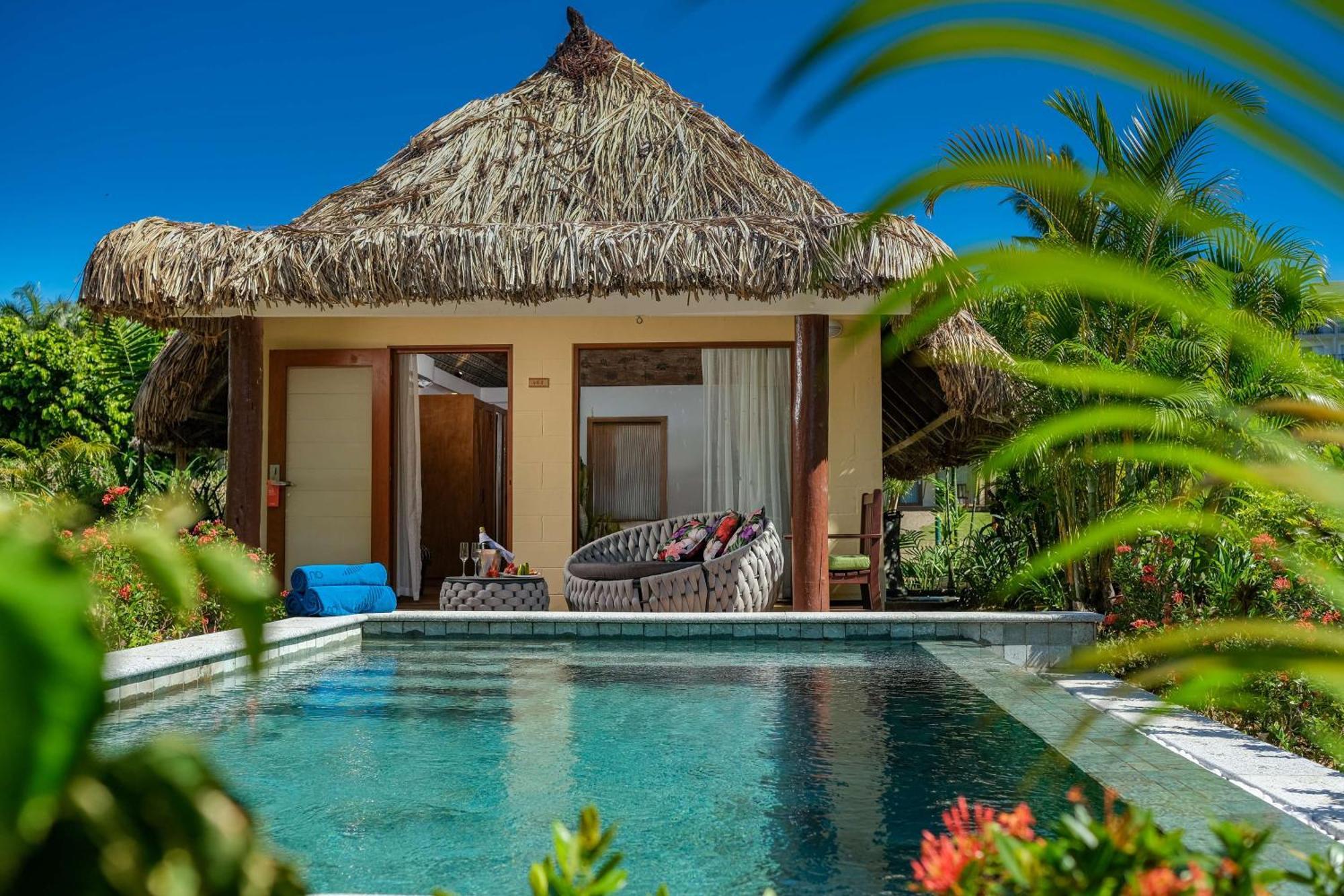 Outrigger Fiji Beach Resort Korotogo Bagian luar foto
