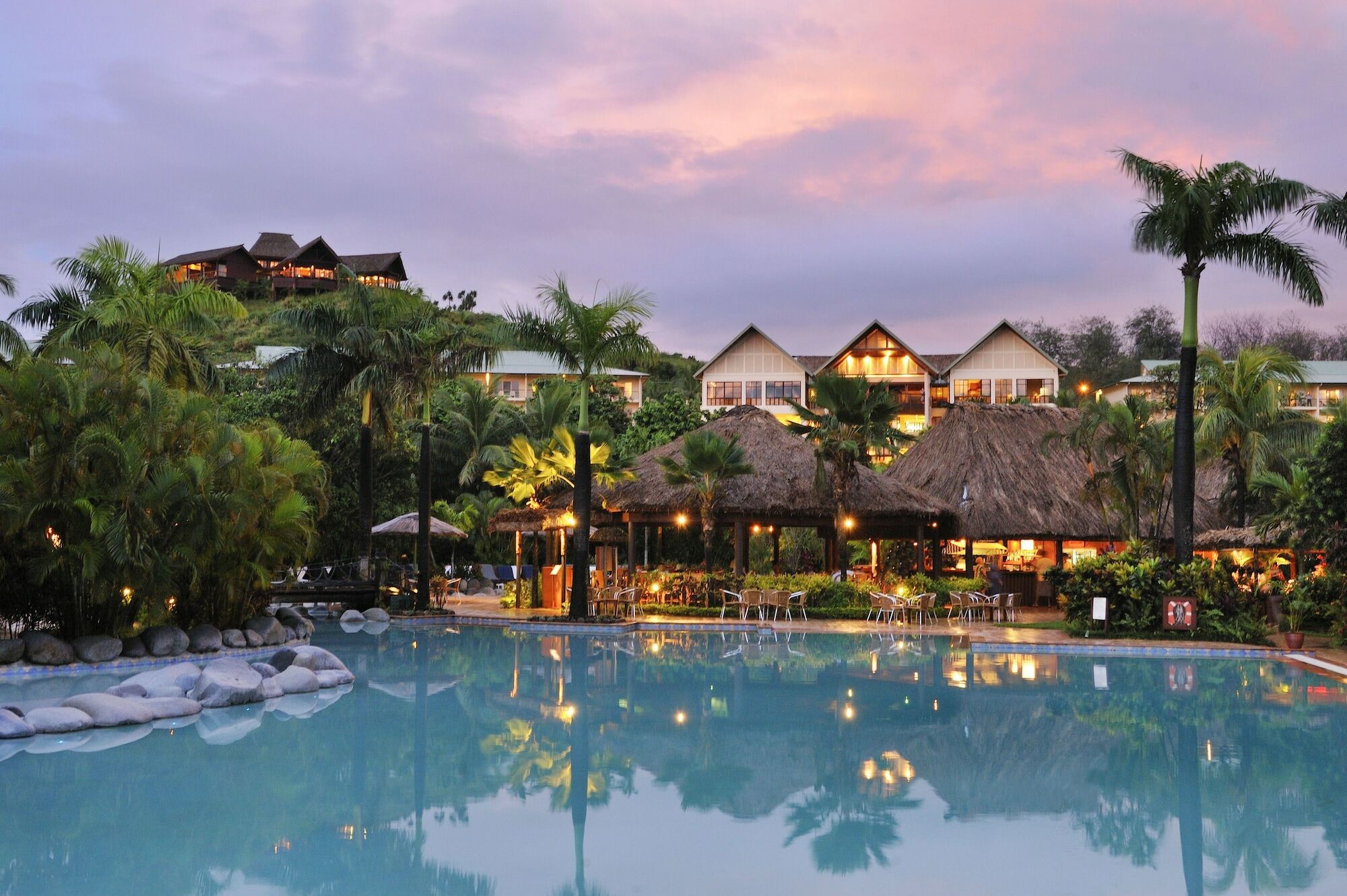 Outrigger Fiji Beach Resort Korotogo Fasilitas foto The pool at the resort
